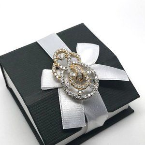 18k 2 Tone Gold Intricate Design Mix Cut Diamonds Pendant